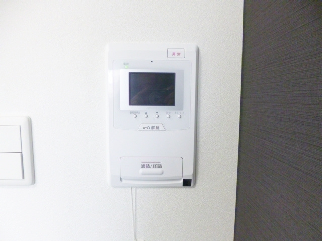 プレミアムキューブ東十条Ａｒｉａのセキュリティ|モニター付きのインターフォンです