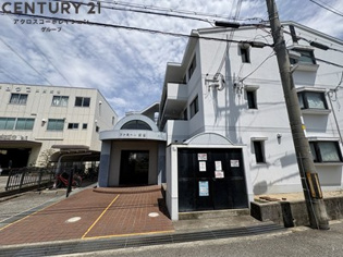 ファミール安倉の外観