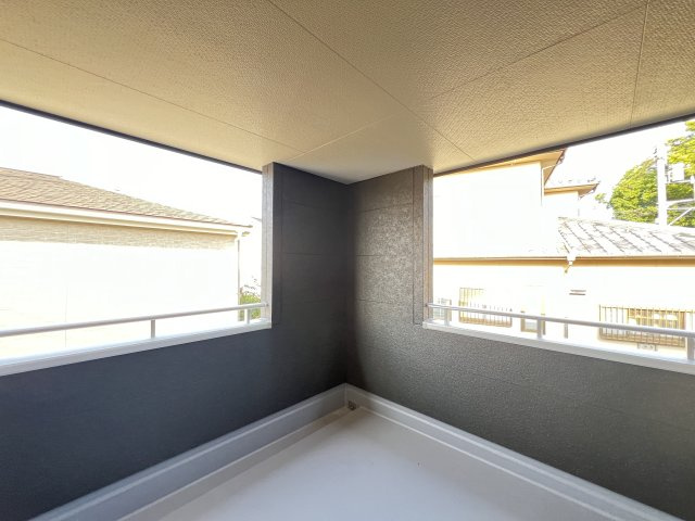 広陵町三吉赤部9期のバルコニー|開放的で明るい空間を演出してくれるバルコニーです