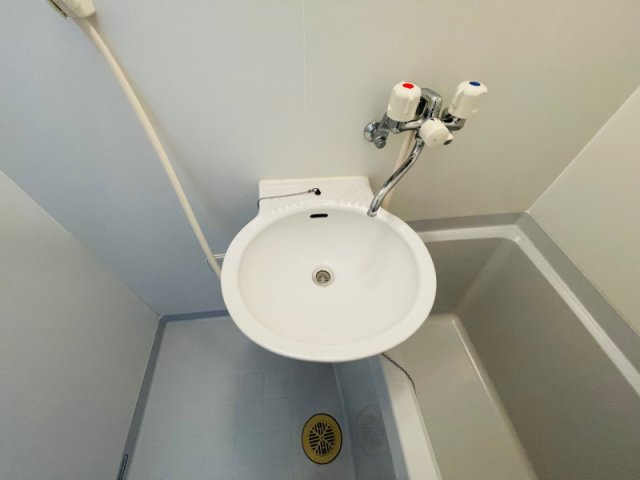 レオパレス新町の洗面所