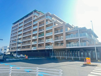 【外観】 | マスターズマンション光明池　中楽坊 | ２LDKの暮らしやすい間取りです！寝室とワークスペース（趣味部屋）をしっかり分けられますね！リビングと個室を切り替えることで、オン・オフのメリハリがつく暮らしを実現します！