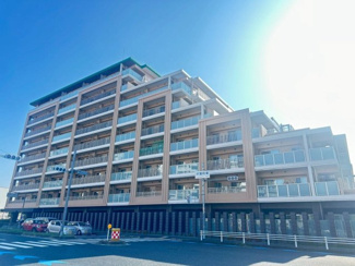 【外観】 | マスターズマンション光明池　中楽坊 | ホテルライクな内廊下仕様で、快適かつ温度差の少ない住空間！お洒落な住まいにお友達を呼びたくなる住まいですね！