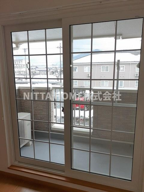 与謝郡与謝野町字石川のアパートのバルコニー|南向きバルコニーで日当たりGOOD★