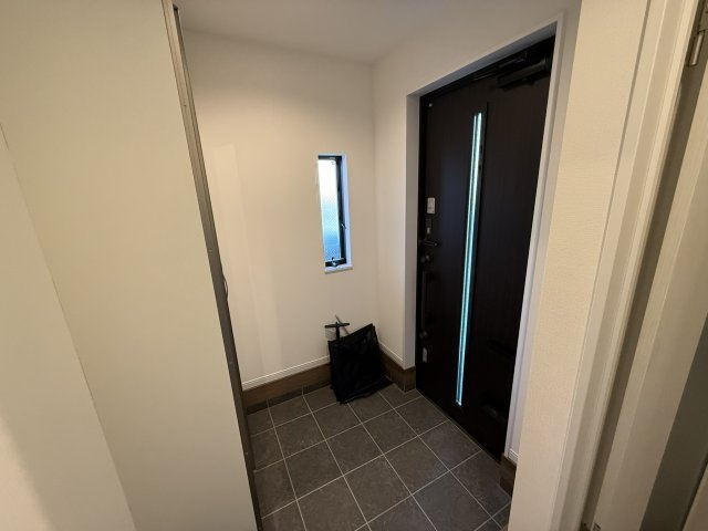 【玄関】 | 大庄中通1丁目中古戸建