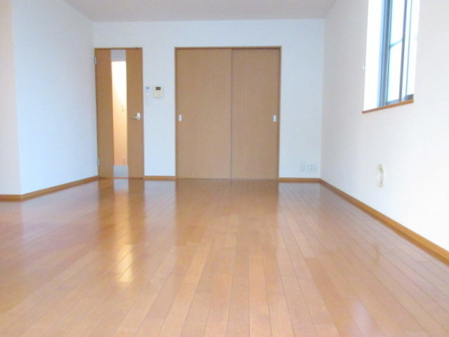 メゾン田端の居間・リビング|★明るいフローリングのお部屋です★