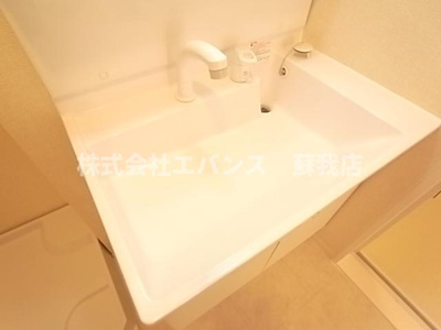 【洗面所】 | AALII（アアリイ）Ｉ | 明るい洗面所です