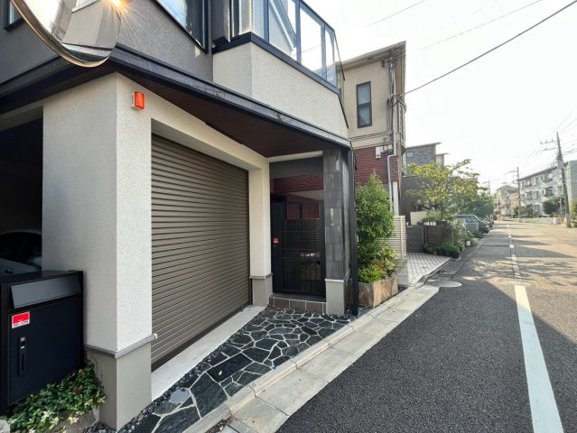 世田谷区等々力　中古戸建の外観