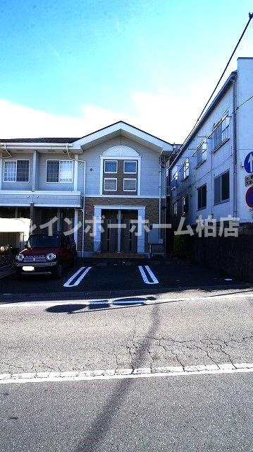 【仲介手数料：50％OFF】対象物件！の駐車場|車をお持ちの方に嬉しい駐車場付きの物件です