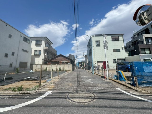 杉並区和泉１丁目の売地の前面道路含む現地写真
