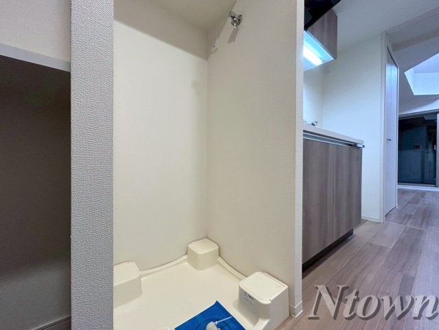 【設備】 | プレサンスTHE新栄 | 洗濯機置き場です