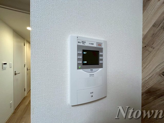 【セキュリティ】 | プレサンスTHE新栄 | モニター付きインターフォンです