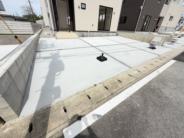 南城市佐敷伊原　第2（全4棟）4号棟の駐車場|※同仕様写真です　