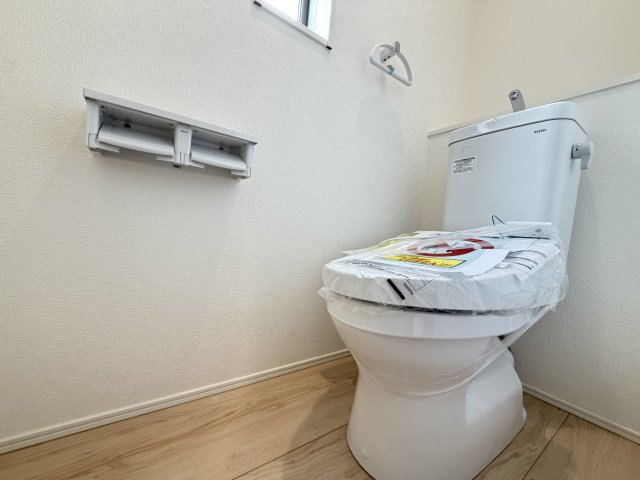 南城市佐敷伊原　第2（全4棟）4号棟のトイレ|※同仕様写真です　