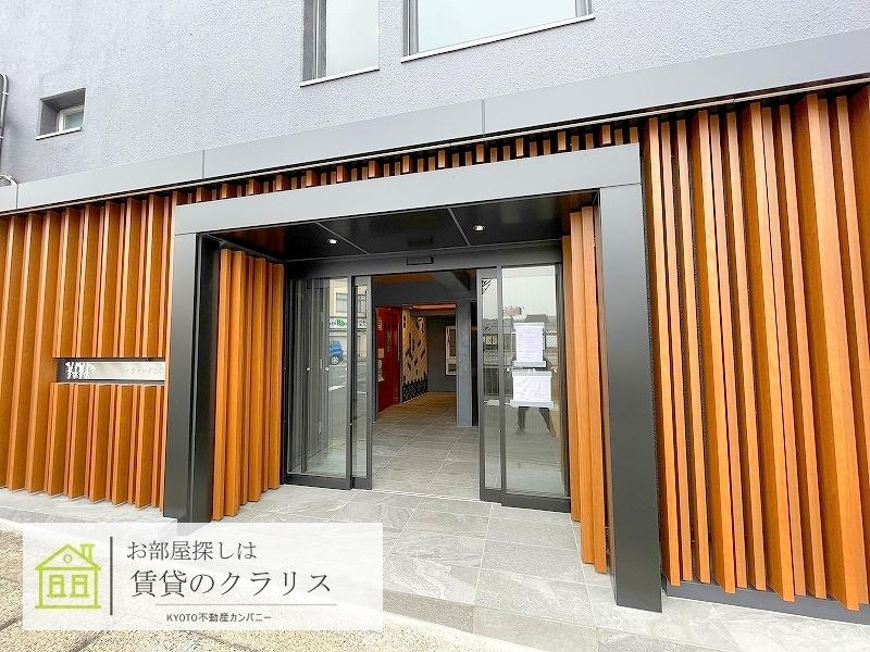 ラ・ティーダ上桂のエントランス