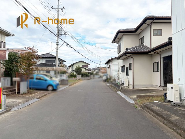 笠間市鯉淵第11　新築戸建て　1号棟の前面道路含む現地写真|堂々！建物完成♪実際のお部屋をご見学可能です♪
ご見学が一番の資料！お気軽にお問い合わせ下さい♪