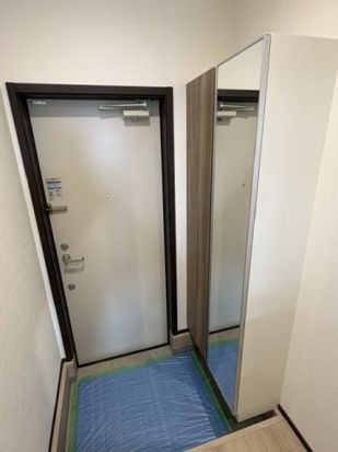 ケンオウヴィラ前原の玄関