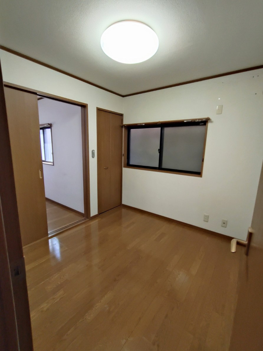 南塚口町七丁目中古戸建の洋室|３階約４．５帖洋室　