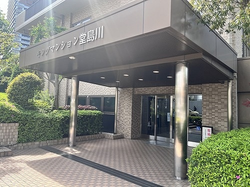 キングマンション堂島川のエントランス