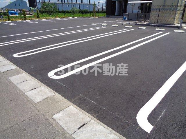 マルシェⅢの駐車場|駐車場があります