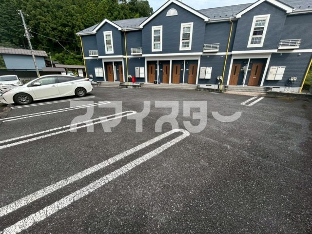 エトワールⅠの駐車場