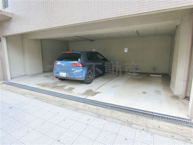 メインステージ平和島の駐車場|平置き駐車場　空き状況等詳細はお問合せ下さい。