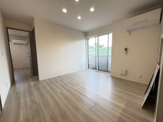 Asset-Court立川上砂町５丁目B棟の居間・リビング