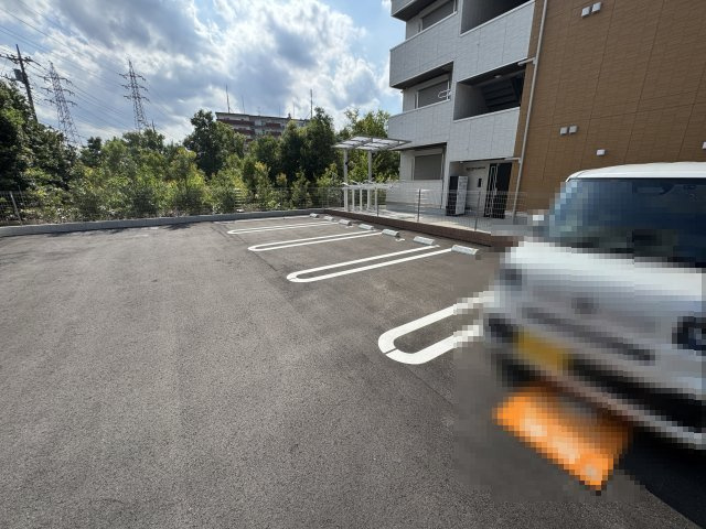 Asset-Court立川上砂町５丁目B棟の駐車場