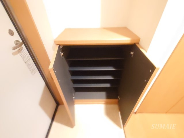 ヴィラージュシャルマンⅢの収納|シューズボックスです☆