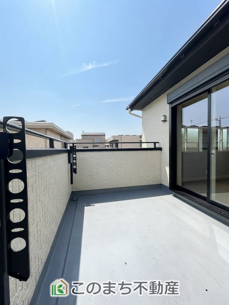 ブルーミングガーデン宇都宮市桜1丁目のトイレ|同社施工物件の写真です。※建具やフローリング、その他仕様が違う場合がございます。