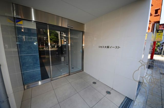 リセス大阪EASTのエントランス