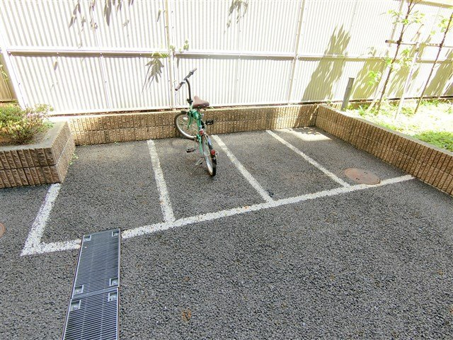 ルーブル池上伍番館のその他共用部分|バイク置き場　