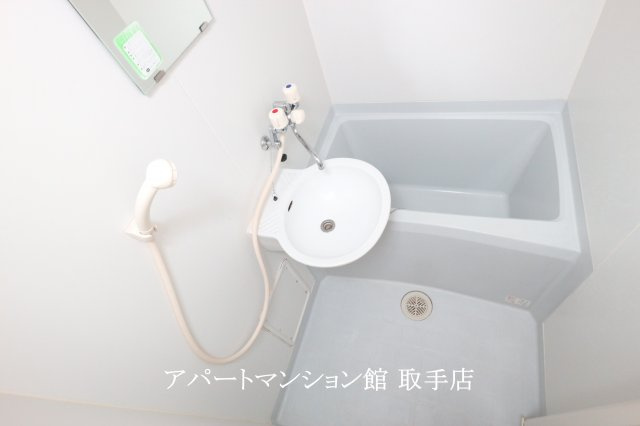 レオパレスソフィア中原の浴室