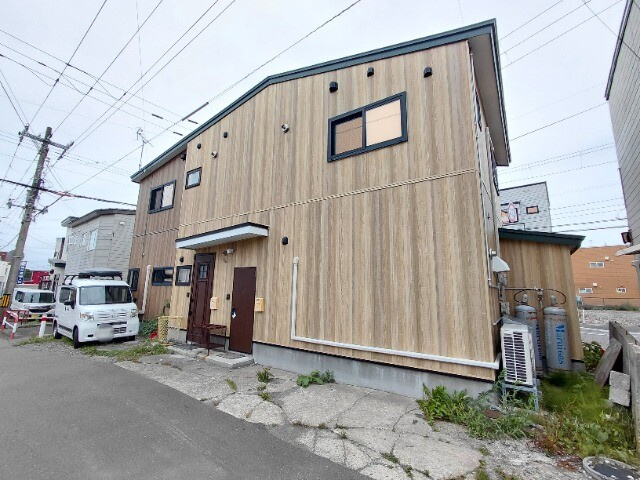 函館市鍛治２丁目のアパート