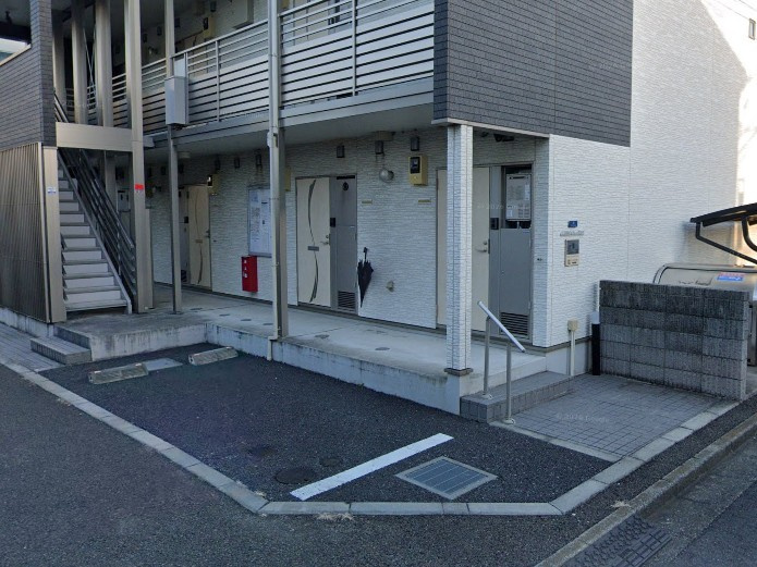 クレイノティアラのエントランス