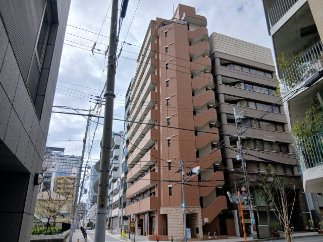プレサンス大手前パークサイドの外観