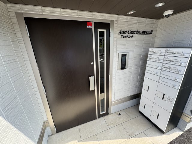 Asset-Court立川上砂町５丁目B棟のエントランス