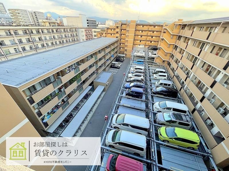 パデシオン京都七条ミッドパークの駐車場
