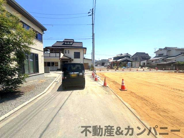 高岡町のおトチの前面道路含む現地写真|前面道路含む現地写真です