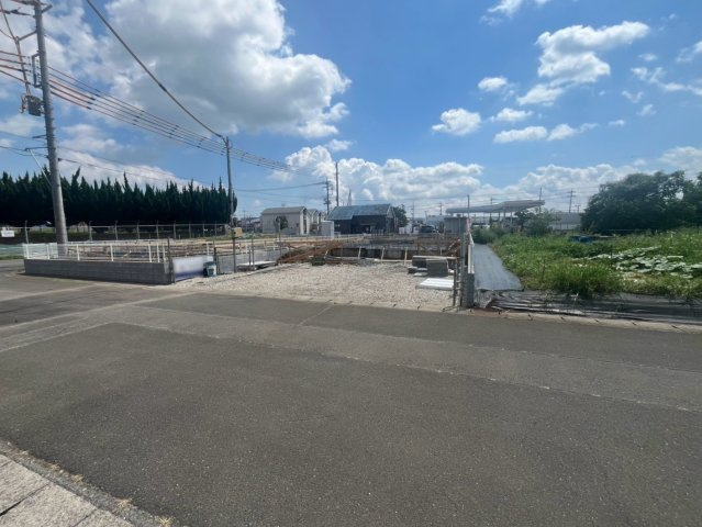 【Livele Garden】　古河市下辺見　第７　全2邸の前面道路含む現地写真|まずは『資料請求』から♪ぜひ、お気軽にお問い合わせください（＾＾）
2026年8月撮影