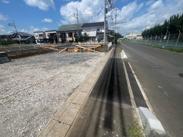 【Livele Garden】　古河市下辺見　第７　全2邸の前面道路含む現地写真|〇２号棟〇
広々LDK17.2帖！インテリアの統一が作りやすい全居室洋室プランです♪
2026年8月撮影