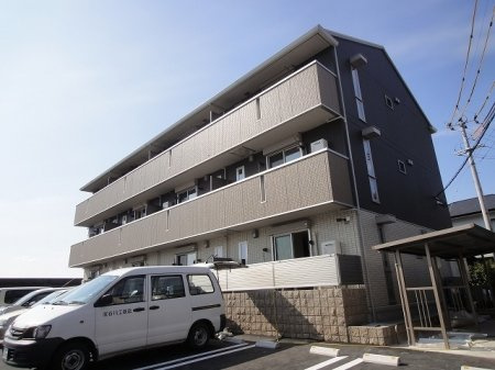 アンフルーヴ平田の外観