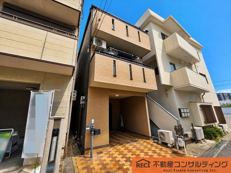 神戸市灘区上河原通4丁目　中古戸建の駐車場|駐車スペース有り！