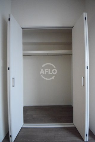 フォーリアライズ堺筋本町の収納|ラクラス堺筋本町　クロ―ゼット
