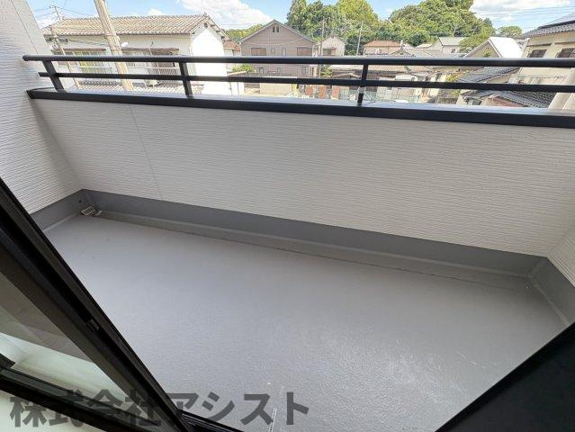 飯塚市片島3丁目4期のバルコニー|暖かな日差しのふりそそぐバルコニー