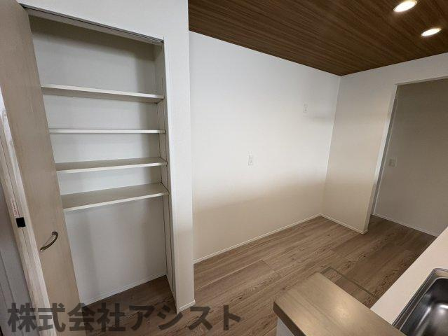 飯塚市片島3丁目4期の収納|小物を収納するのに便利です