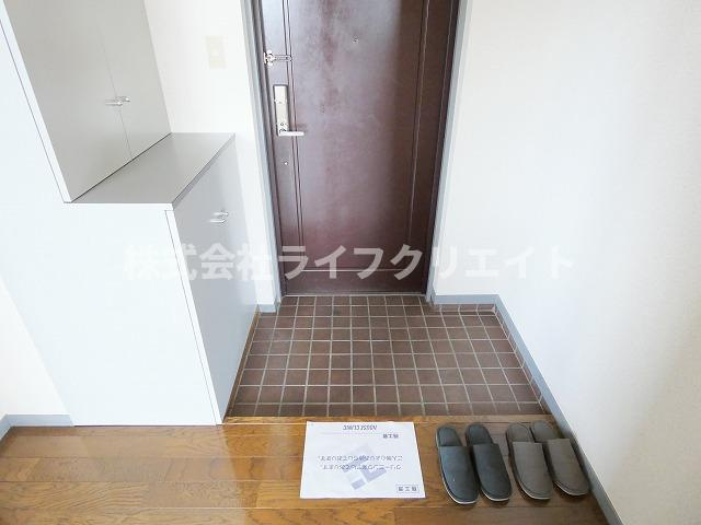 シャトードピエールの玄関|※別部屋のイメージ写真です。