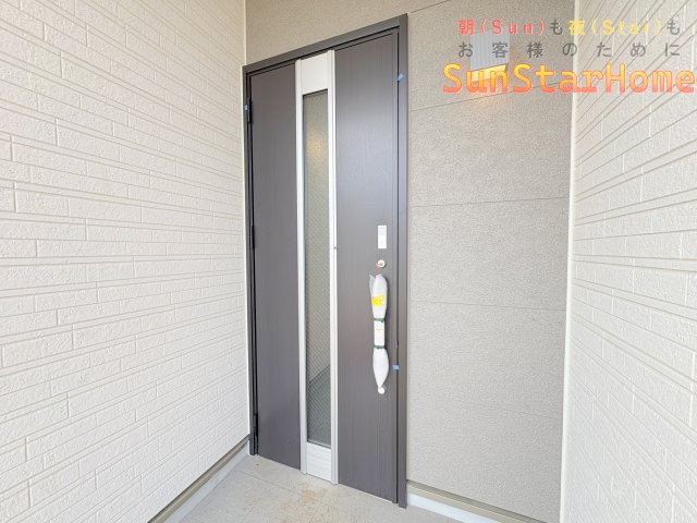 【サンスターホーム】瑞穂町長岡4丁目　長期優良新築戸建A号棟の玄関