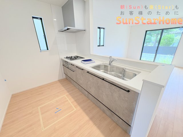 【サンスターホーム】瑞穂町長岡4丁目　長期優良新築戸建A号棟のキッチン