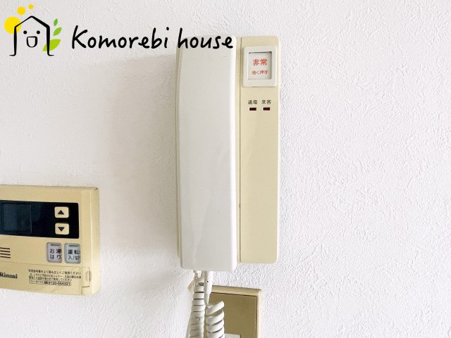 東通プラザの防犯設備|インターホンです