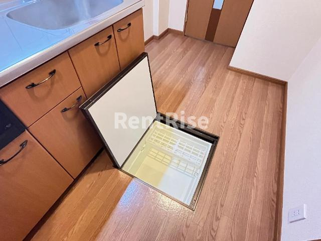 フォルティアのキッチン|床下収納